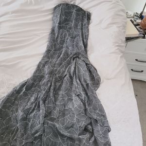 NWT Pamella roland formal maxi 100% silk outer layer gown size 6